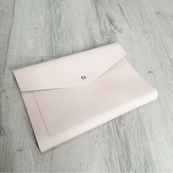 Glass Ladder & Co. “Megan” Blush Pink Clutch - Picture 2 of 13